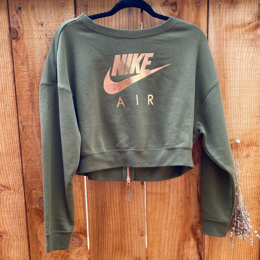 Nike Air Rally Crew Neck Sweatshirt